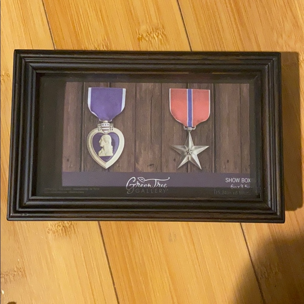 Small Show Box